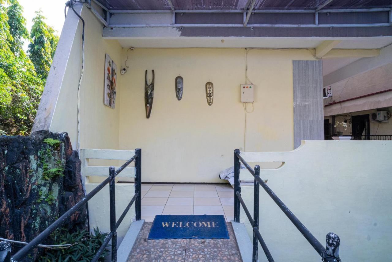 Reddoorz Near Cyber Mall Malang Bagian luar foto